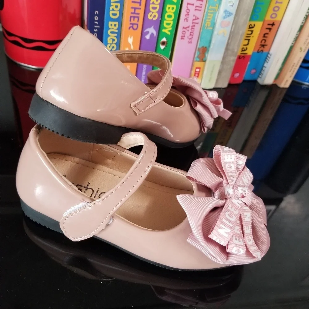NWOB toddler girl dress shoes (B1)